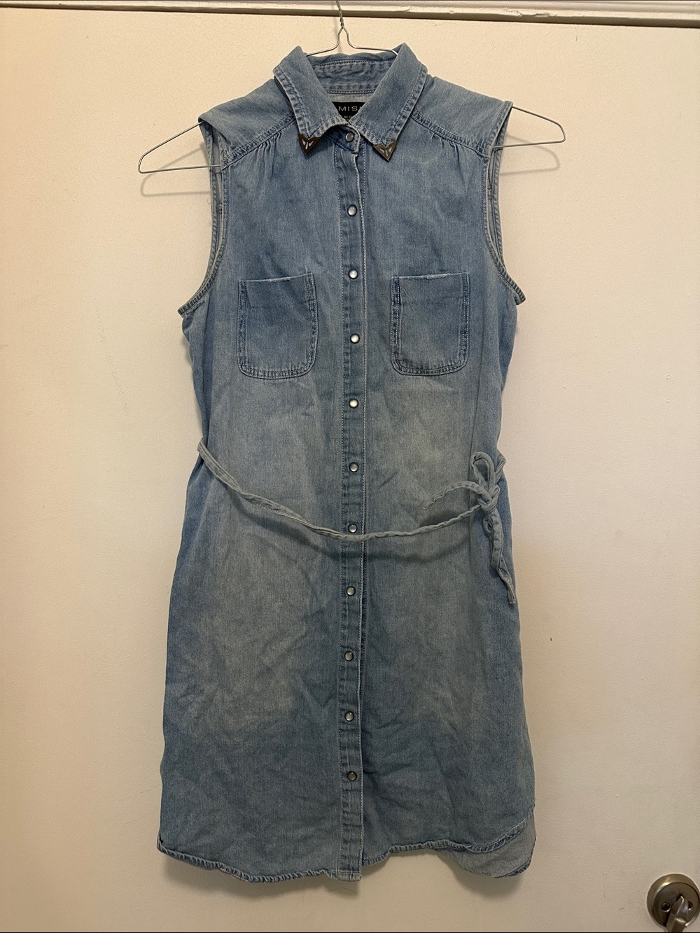 Amisu Light Blue Denim Sleeveless Mini Shirt Dress
